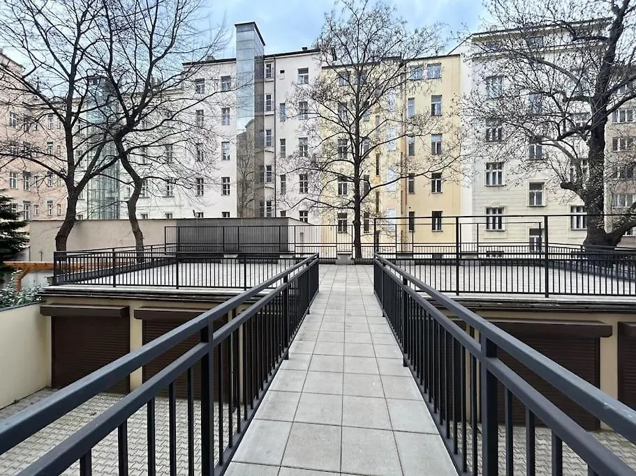 Apt Near Muzeum Prague 1 Apartment